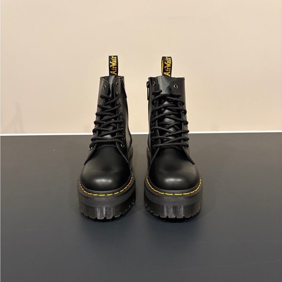 Brand New Dr AirWair Martens Jadon Boot Smooth Leather Platforms - Picture 3 of 8